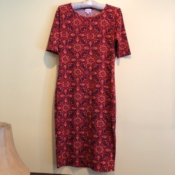 LuLaRoe Dresses & Skirts - NWOT LuLaRoe Julia dress